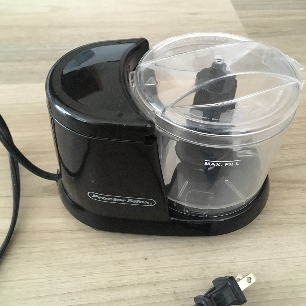 Electric veggie chopper cutter